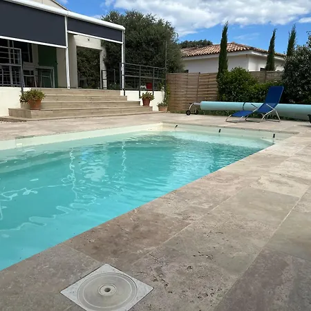 Villa Independante - Cloturee - Piscine - Terrain *