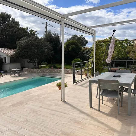 Villa Independante - Cloturee - Piscine - Terrain