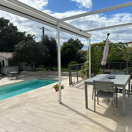 Villa Independante - Cloturee - Piscine - Terrain
