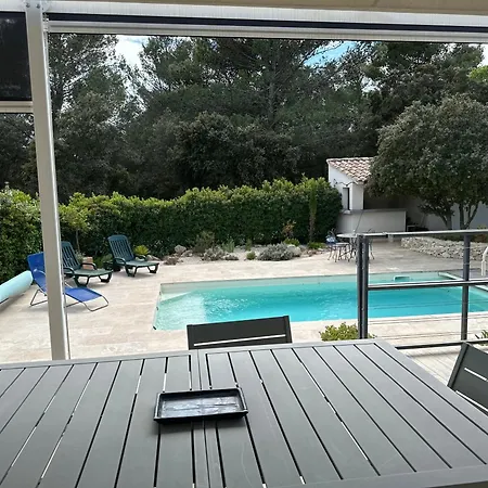 Villa Independante - Cloturee - Piscine - Terrain